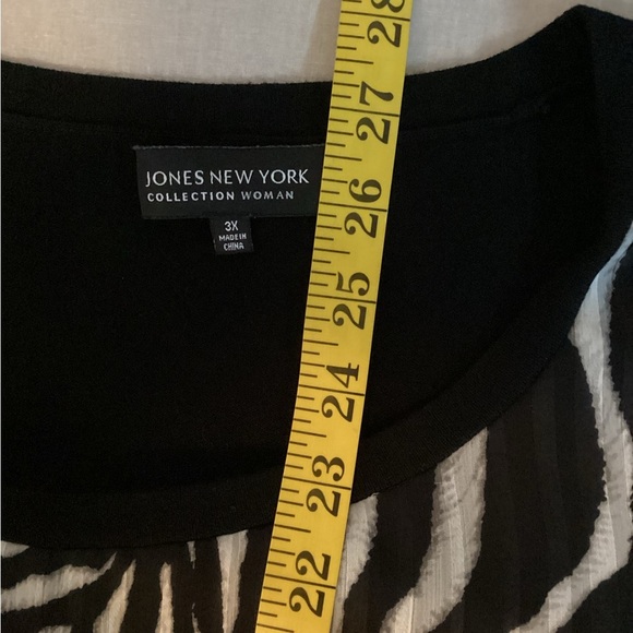 Jones New York Black and White Zebra Print Tank Top, Plus Size 3X - Picture 8 of 9